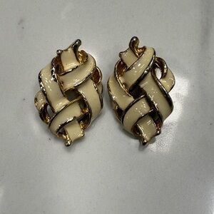 Vintage Elegant Gold and Cream Woven Earrings
